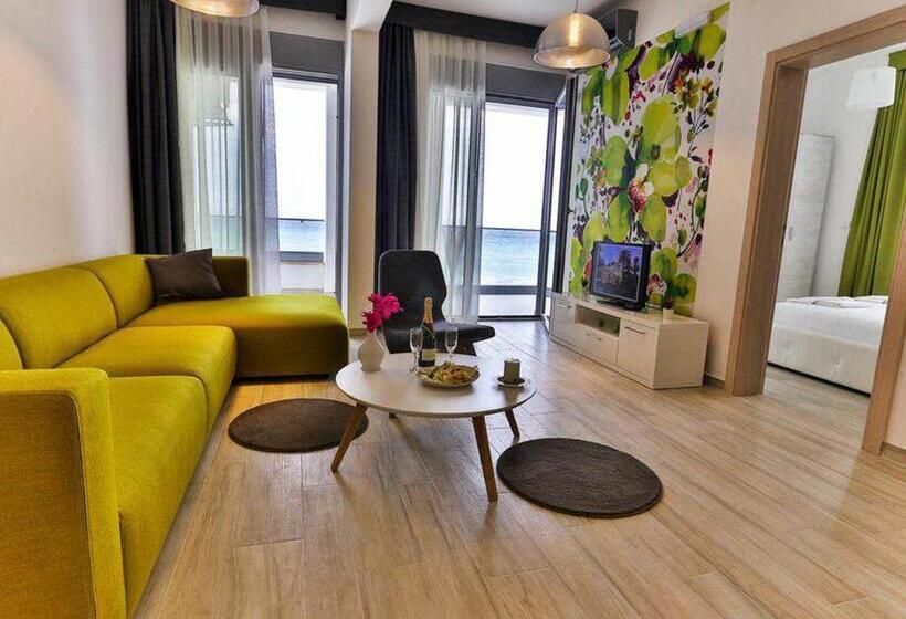آپارتمان 2 خوابه با چشم‌انداز دریا, Apart Hotel Sea Fort