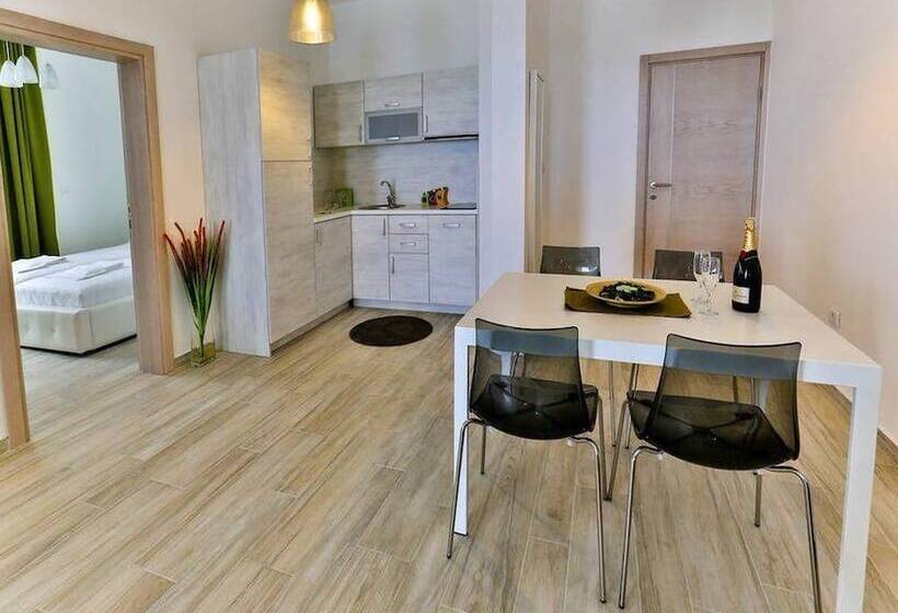 آپارتمان 2 خوابه با چشم‌انداز دریا, Apart Hotel Sea Fort