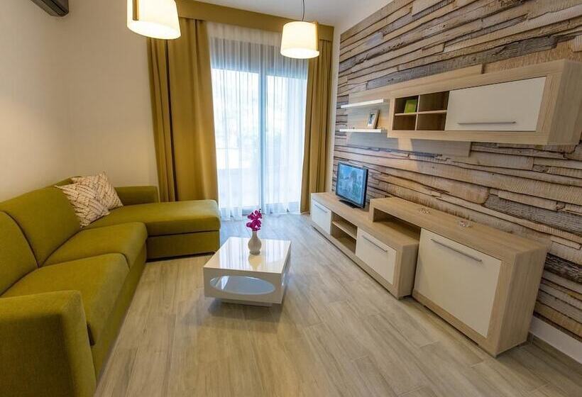 آپارتمان 1 خوابه با تراس, Apart Hotel Sea Fort