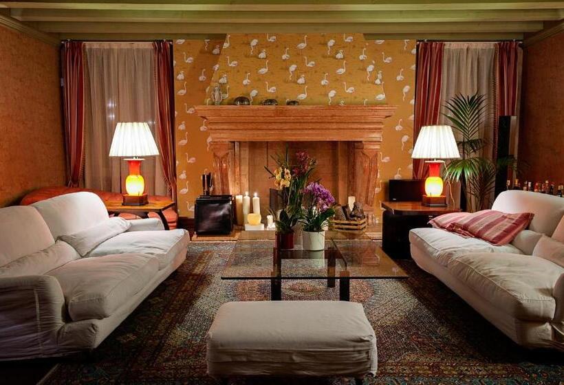 آپارتمان یک خوابه با دری مشترک که هال را جدا می کند., Residenza Borsari