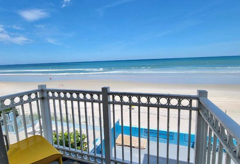 스위트 킹사이즈 침대, Chateau Mar Beach Resort