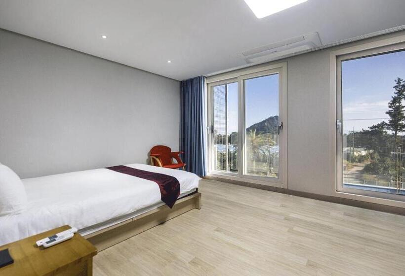 Люкс Superior Вид на Море, The Bay Jeju Resort