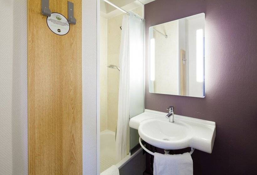 Номер Стандарт, B&b Hotel Dieppe
