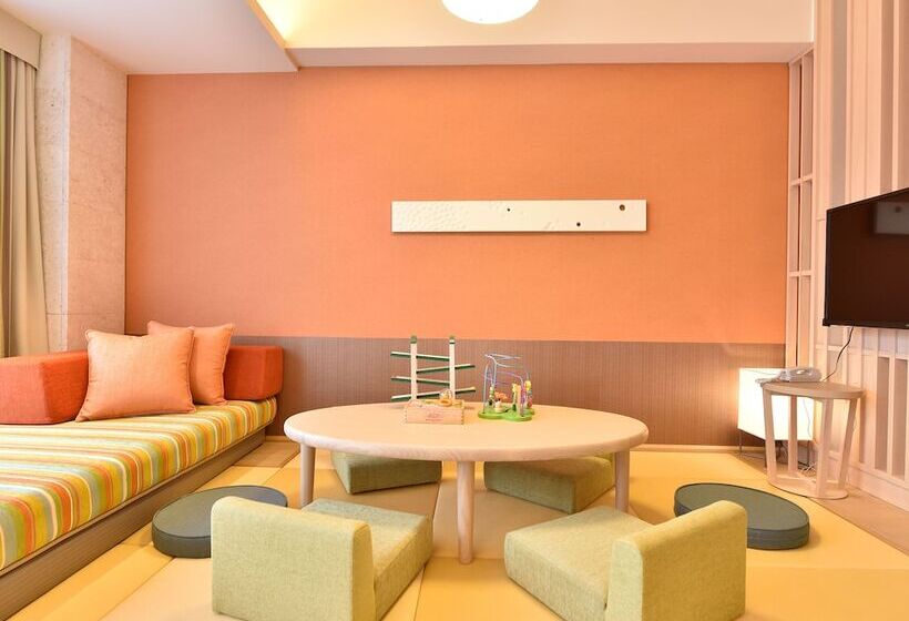 Семейный Номер, Fusaki Beach Resort Hotel & Villas