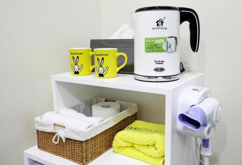 家庭间, 24 Guesthouse Myeongdong Avenue