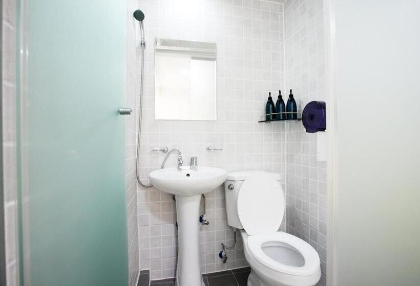 家庭间, 24 Guesthouse Myeongdong Avenue