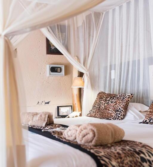 اتاق لوکس با تخت بزرگ, African Rock Lodge