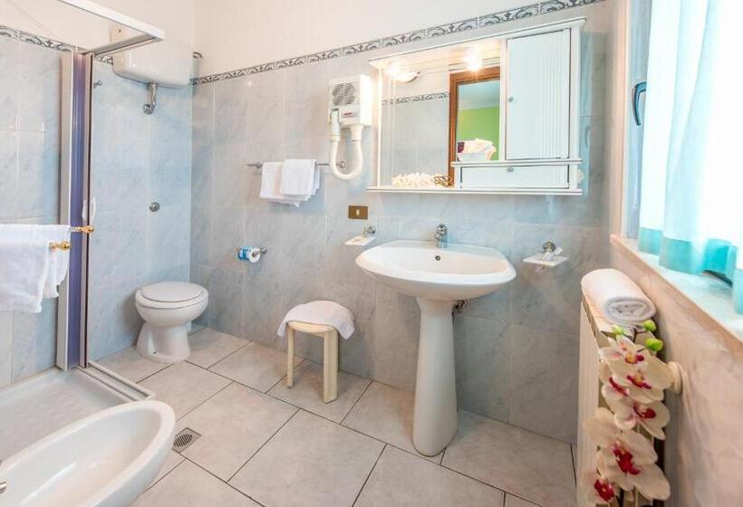 Номер Стандарт Трехместный, Villa Truentum