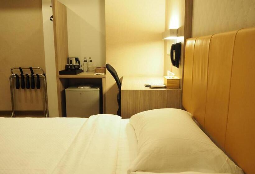 اتاق استاندارد, The Riverside Hotel International