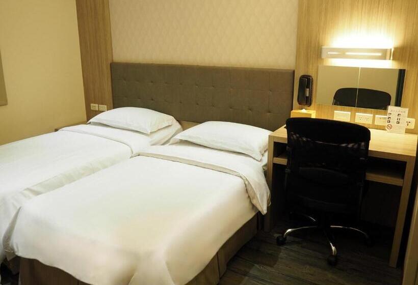اتاق استاندارد, The Riverside Hotel International