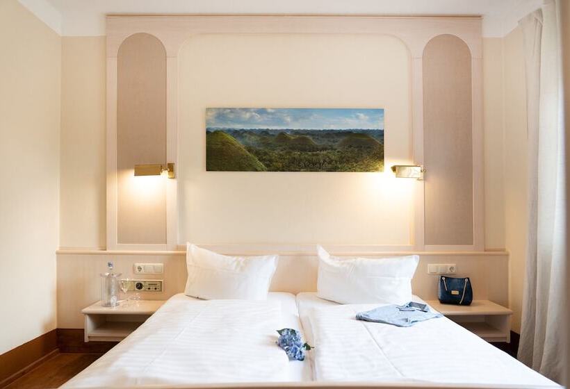 Номер Economy, Hauser Der Villa Italia