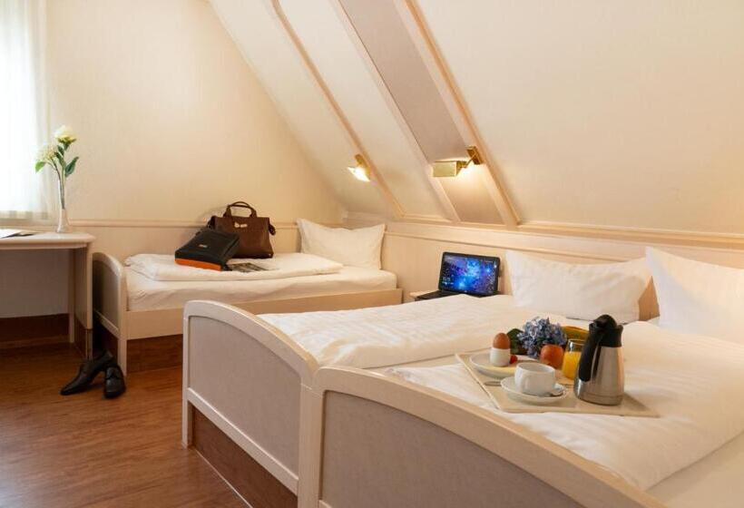Номер Стандарт Трехместный, Hauser Der Villa Italia
