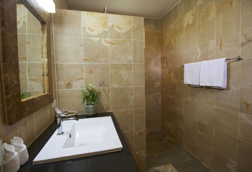 اتاق لوکس, Monoceros Resort