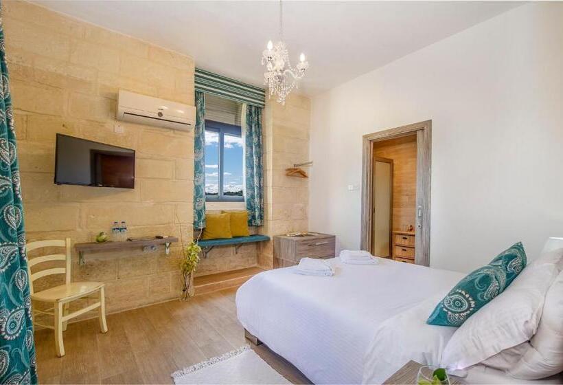 اتاق سوپریور, Point De Vue Guesthouse