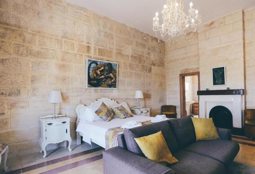 اتاق کلاسیک خانوادگی, Point De Vue Guesthouse