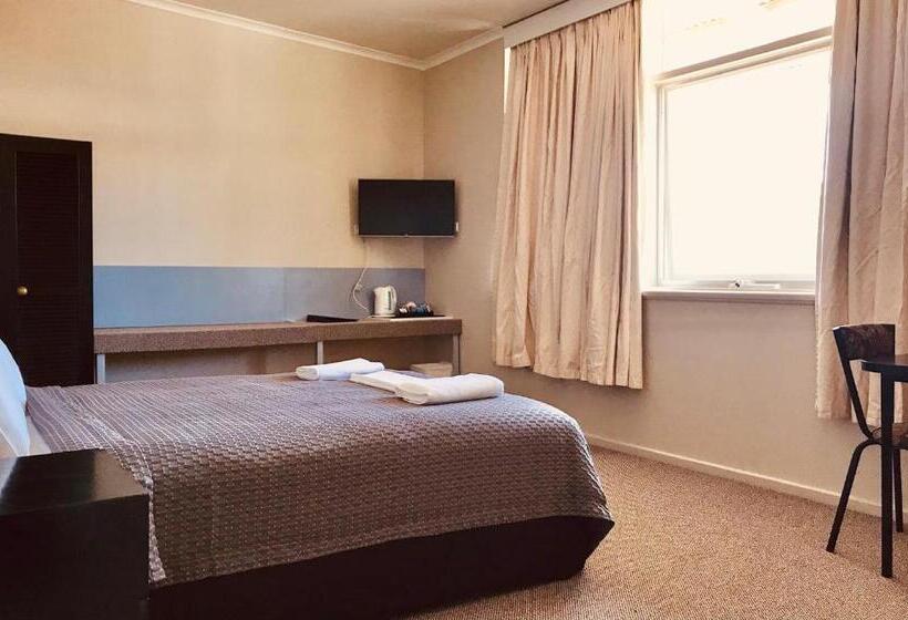 Номер Economy, Highway One Motel