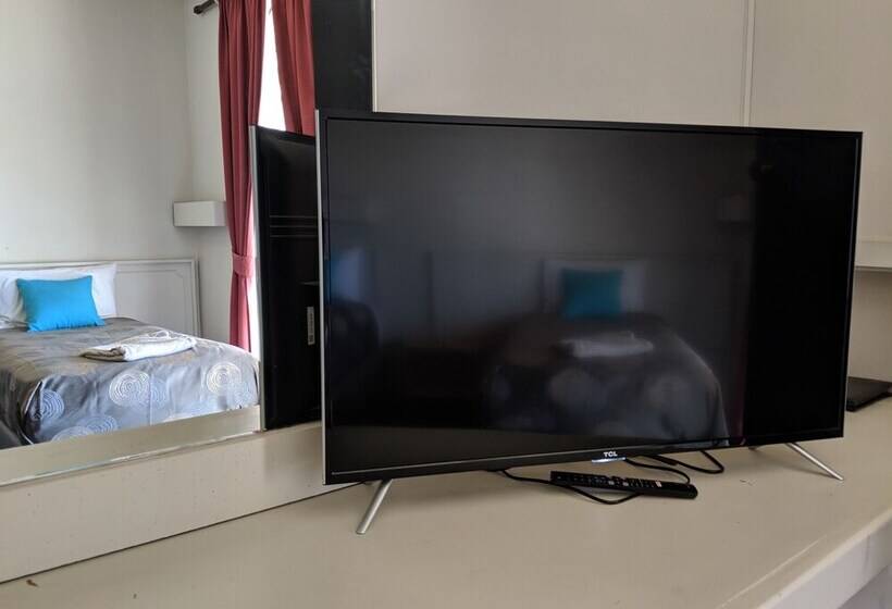 Номер Deluxe, The Argent Motel