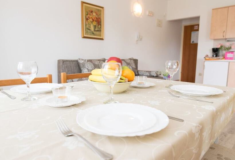 Апартаменты 1 Спальня с Балконом, Guesthouse Villa Irena