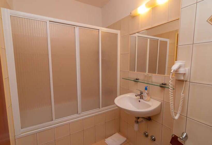 Апартаменты 2 Спальни с Балконом, Guesthouse Villa Irena