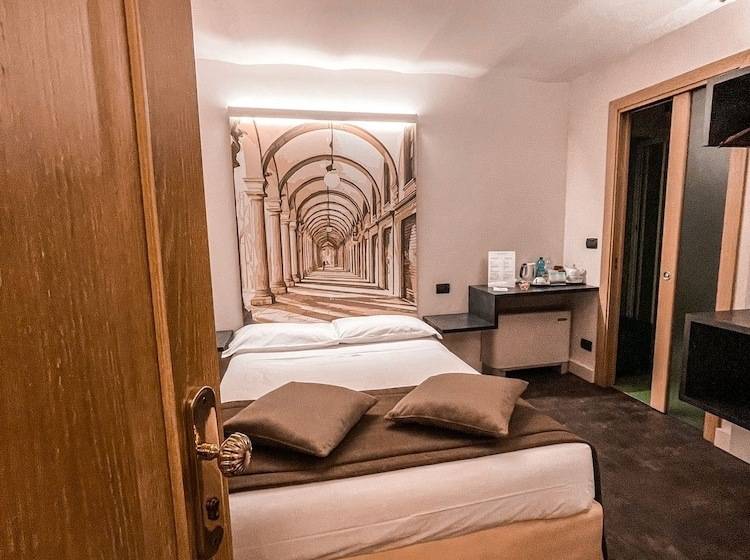 غرفة قياسية, Orologio Living Apartments