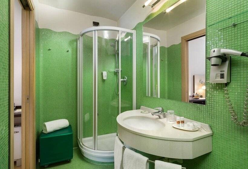 غرفة قياسية, Orologio Living Apartments