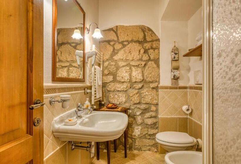 غرفة قياسية ثلاثية, Agriturismo Buonasera