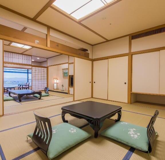 复式房间, Grandia Housen
