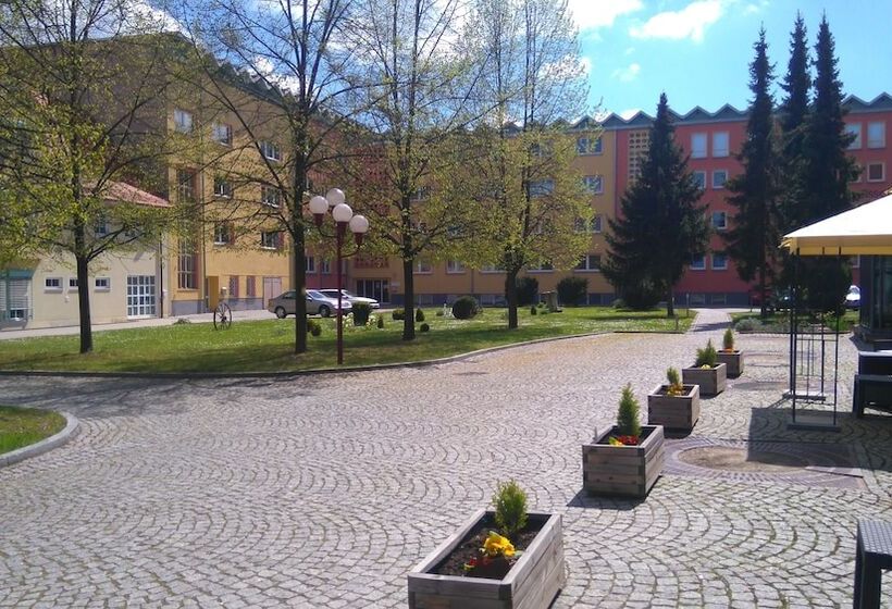 Полулюкс, Schloss Nebra