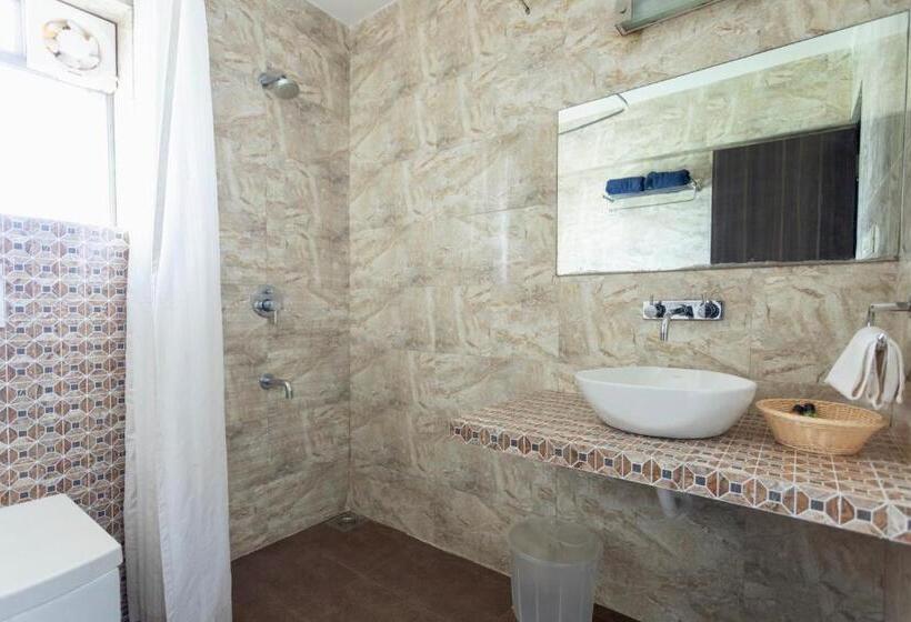 Люкс с Балконом, Arotel Rooms & Suites