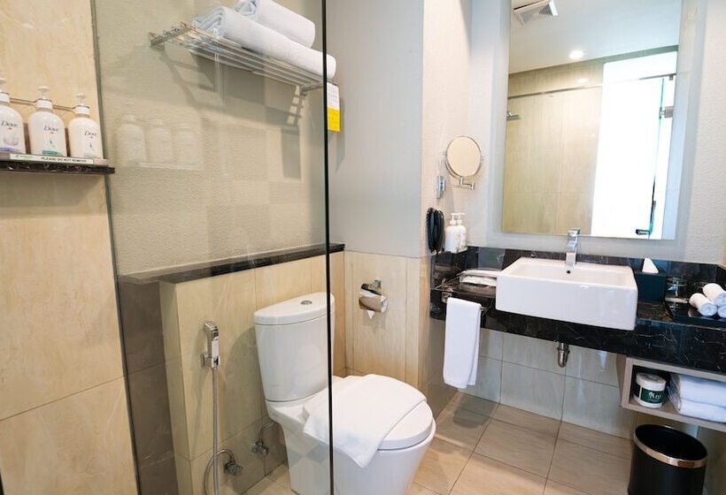 Номер Стандарт Двуспальная Кровать, Holiday Inn Cikarang Jababeka, An Ihg