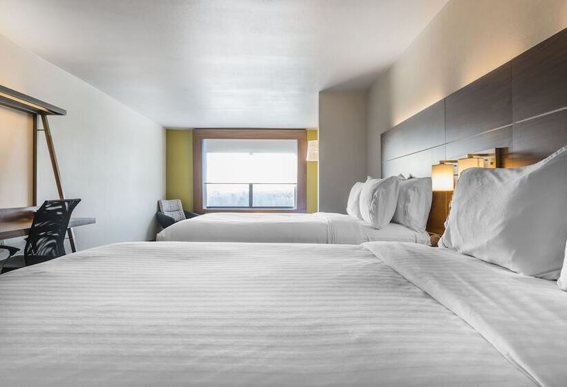 스위트, Holiday Inn Express & Suites Clarion, An Ihg