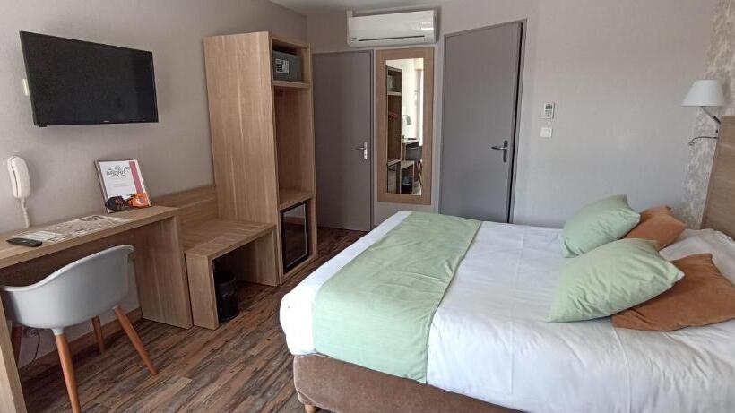 Номер Стандарт с Террасой, Hôtel Le Clos Badan