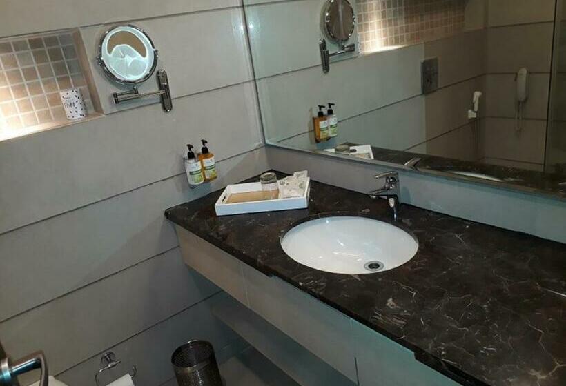 行政房间, Lemon Tree Hotel Candolim