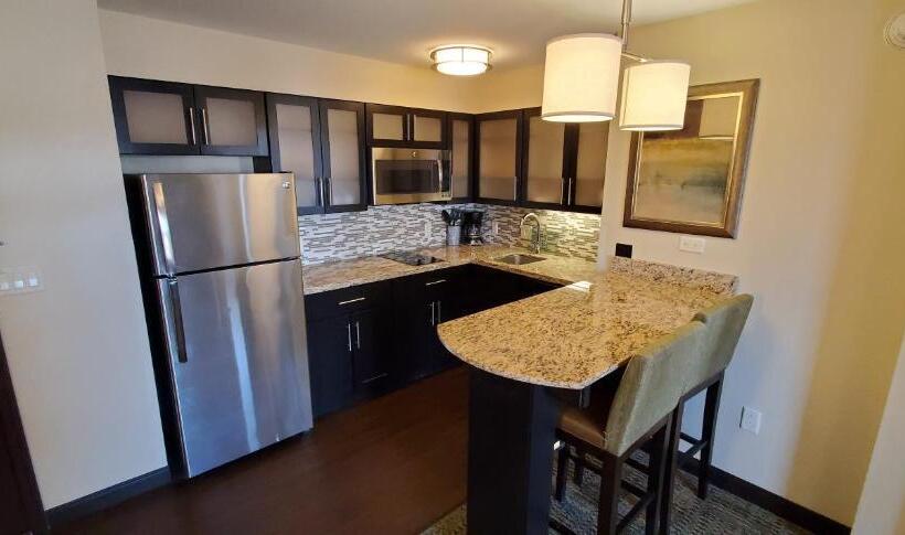 Люкс, Staybridge Suites Eau Claire   Altoona, An Ihg