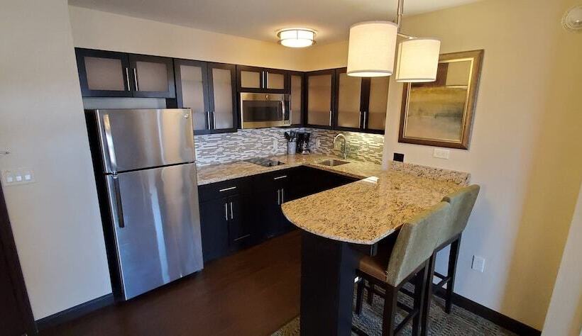 Студия Стандарт, Staybridge Suites Eau Claire   Altoona, An Ihg