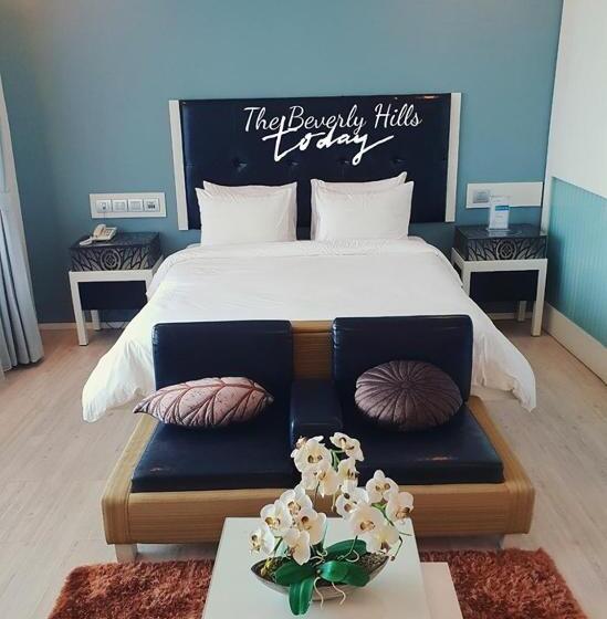 수피리어 룸, The Beverly Hills