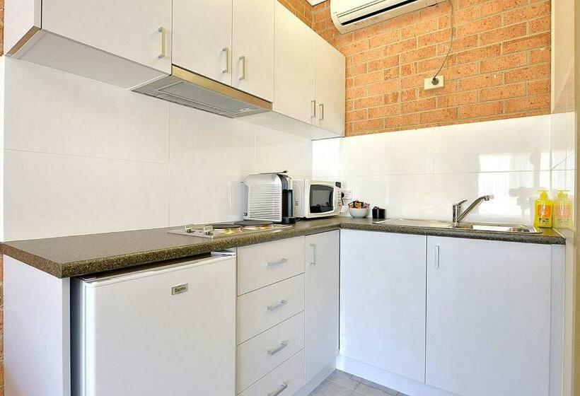 Номер Стандарт Трехместный, Cranbourne Motor Inn