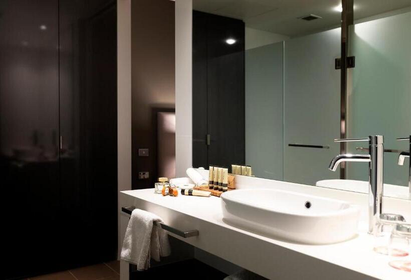 Апартаменты 1 Спальня, East Hotel And Apartments