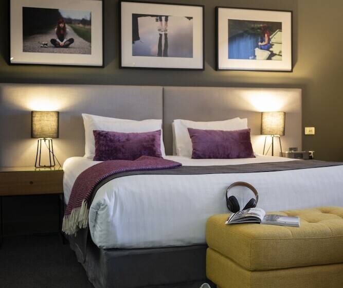 스탠다드 스튜디오, East Hotel And Apartments