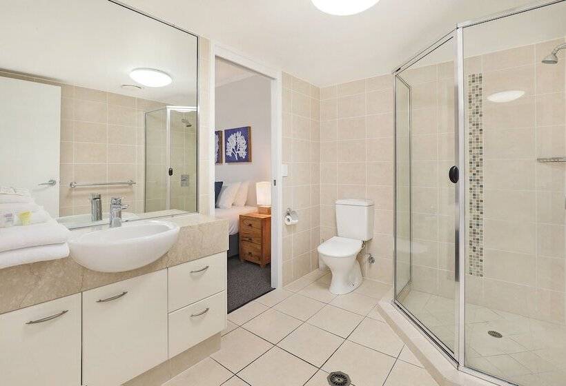 Апартаменты 1 Спальня, Rovera Apartments