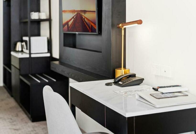 Номер Deluxe, Wm  Bankstown
