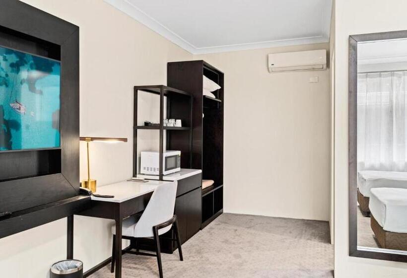 Номер Стандарт, Wm  Bankstown
