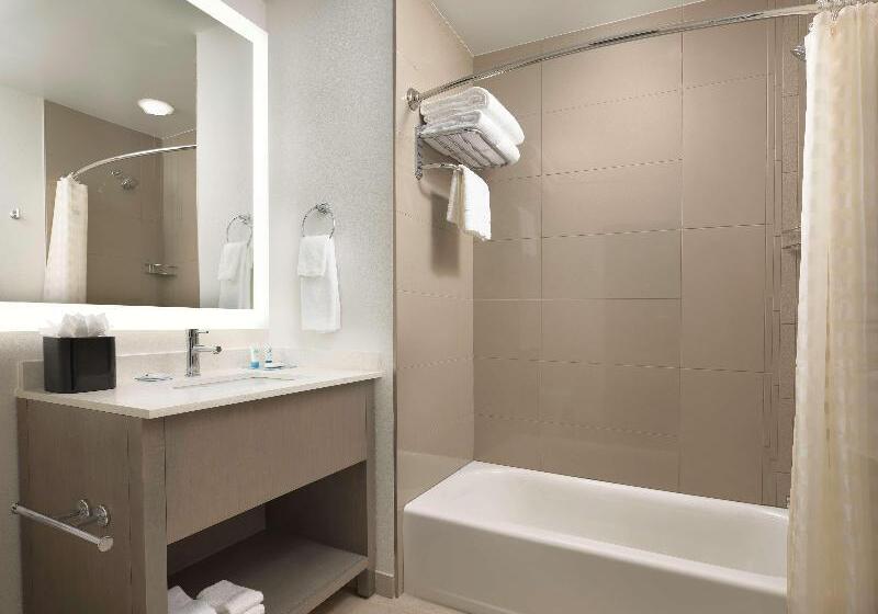 Номер Deluxe, Wm  Bankstown