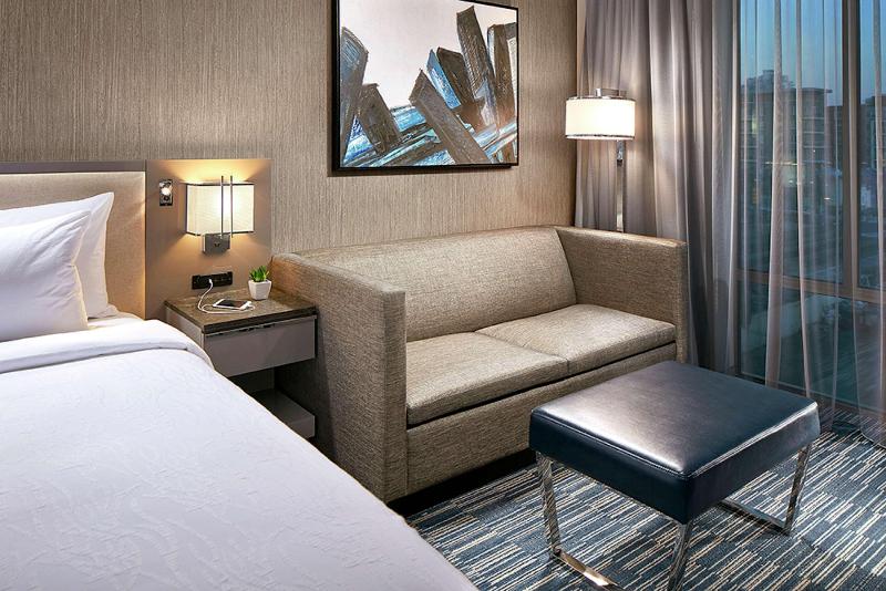 带大床的标准间, Hilton Garden Inn San Diego Downtown/bayside