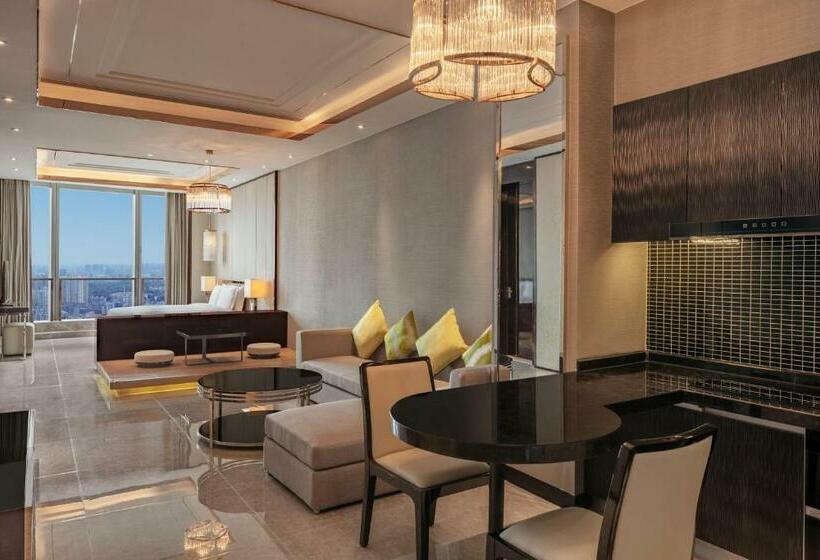 Номер Deluxe Кровать Кинг, Hilton Haikou