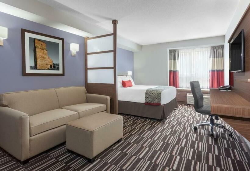 Номер бизнес-класса, Microtel Inn & Suites By Wyndham Bonnyville