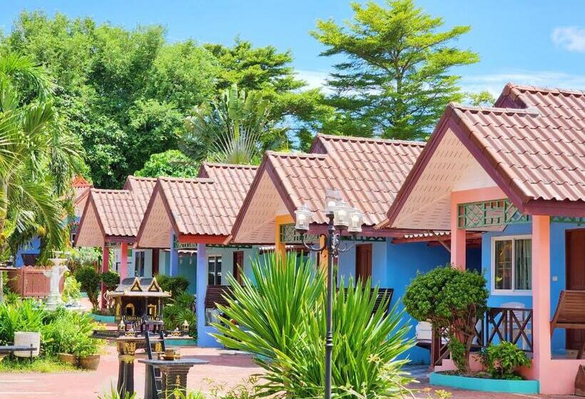 Семейное Бунгало, Phaithong Sotel Resort