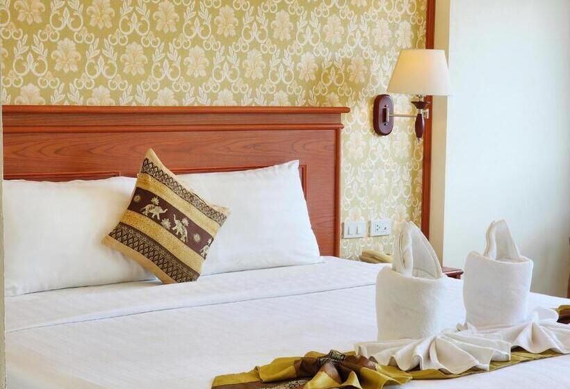 Номер Deluxe Кровать Кинг, Phaithong Sotel Resort