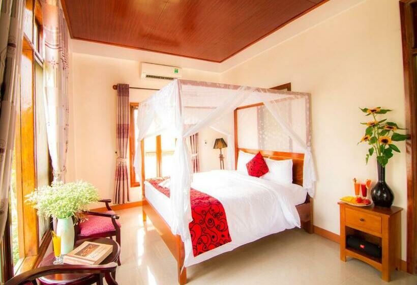 اتاق لوکس با چشم‌انداز استخر, Phong Nha Lake House Resort