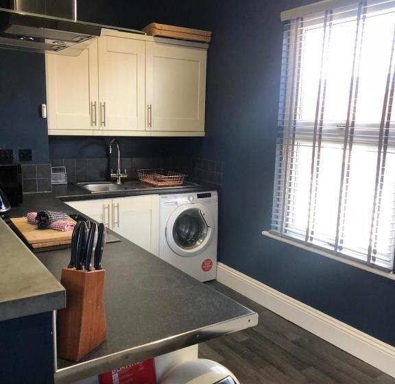 Апартаменты 2 Спальни, Raby Street Apartment